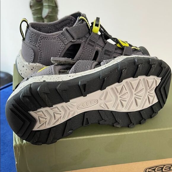 KEEN Gray and Yellow Adventure Sandals - Picture 3 of 4